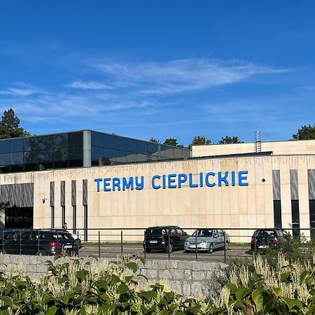 Sweet Home Cieplice Mountain View Apartament By The Main Park And Thermal Pools イェレニャ・グーラ エクステリア 写真
