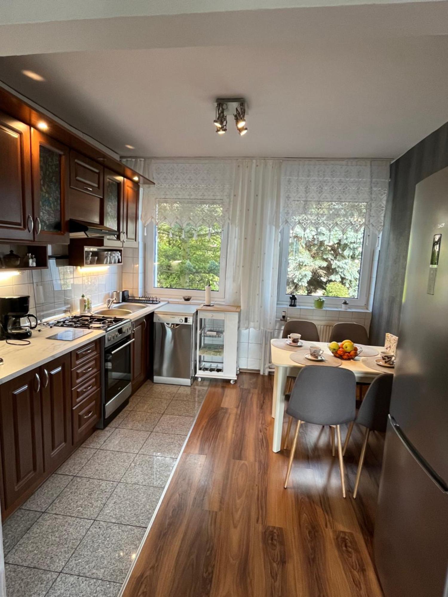 Sweet Home Cieplice Mountain View Apartament By The Main Park And Thermal Pools イェレニャ・グーラ エクステリア 写真