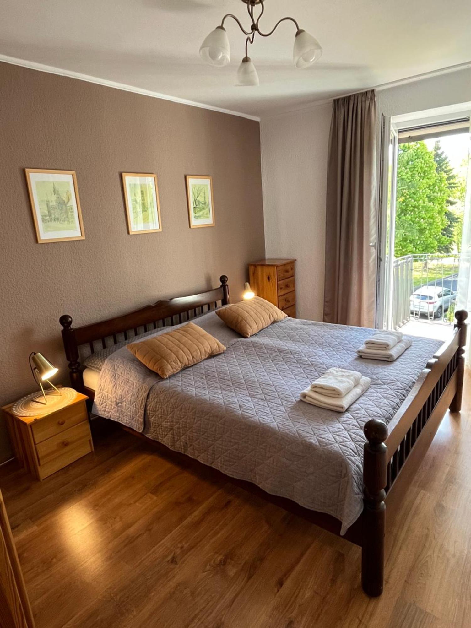 Sweet Home Cieplice Mountain View Apartament By The Main Park And Thermal Pools イェレニャ・グーラ エクステリア 写真